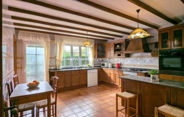 Resale - Villa - Mil Palmeras - Costa Blanca