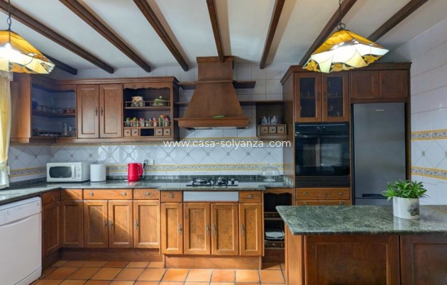Resale - Villa - Mil Palmeras - Costa Blanca