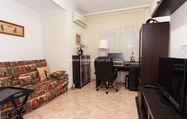 Revente - Villa / Semi detached - Torrevieja - Los Balcones