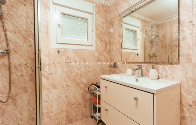 Revente - Villa / Semi detached - Torrevieja - Los Balcones