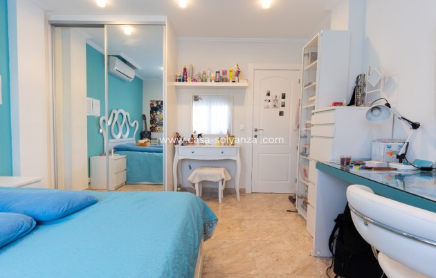 Revente - Villa / Semi detached - Torrevieja - Los Balcones