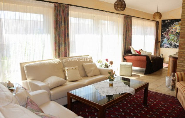 Resale - Independent villa - Los Urrutias