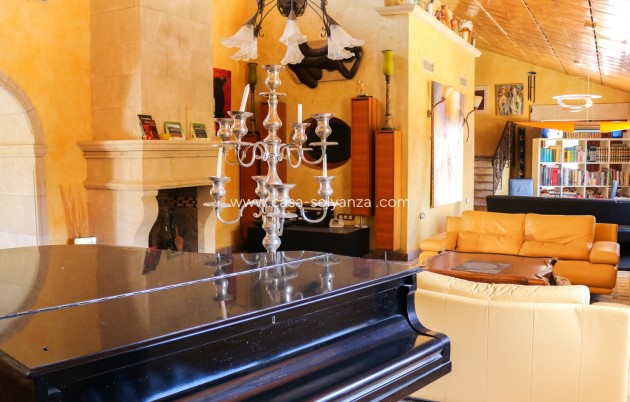 Resale - Independent villa - Los Urrutias