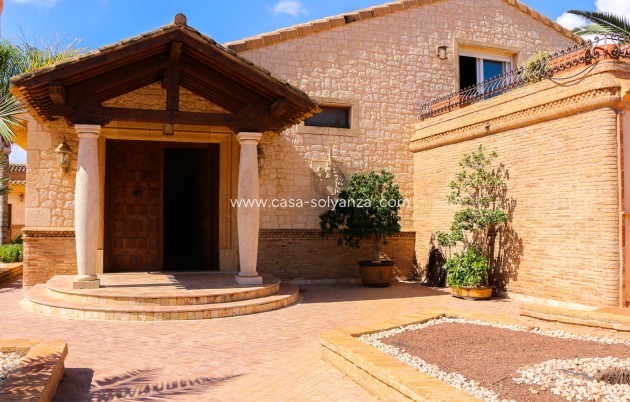 Resale - Independent villa - Los Urrutias