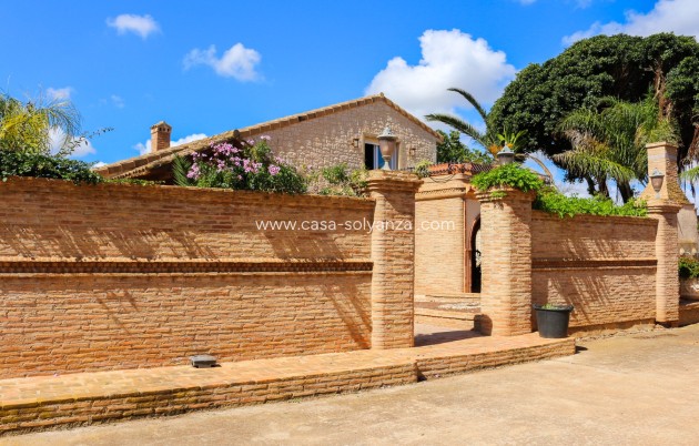 Resale - Independent villa - Los Urrutias