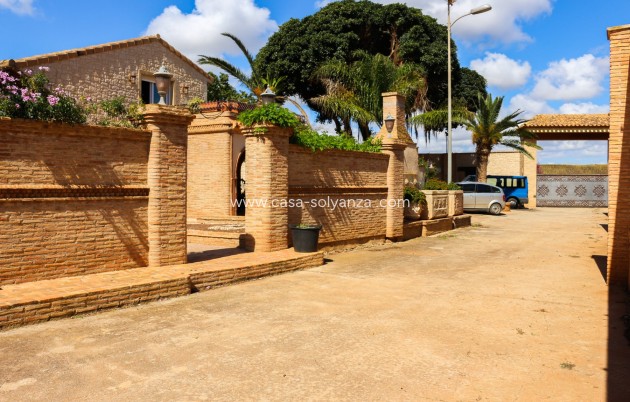 Resale - Independent villa - Los Urrutias