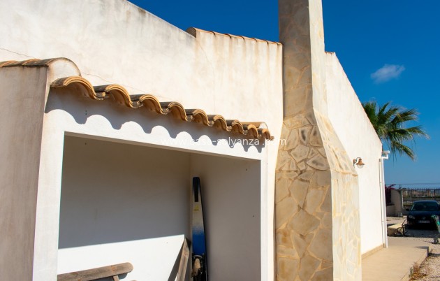 Revente - Independent villa - Guardamar del Segura - El Raso