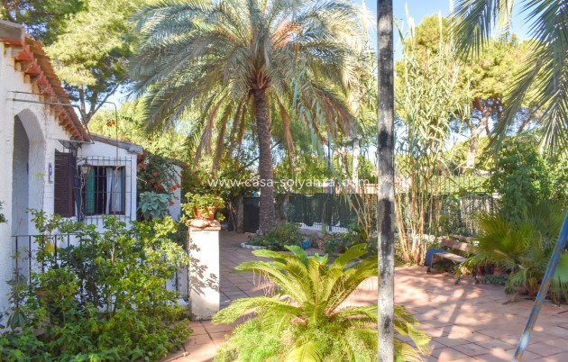 Herverkoop - Independent villa - Orihuela Costa - Punta Prima