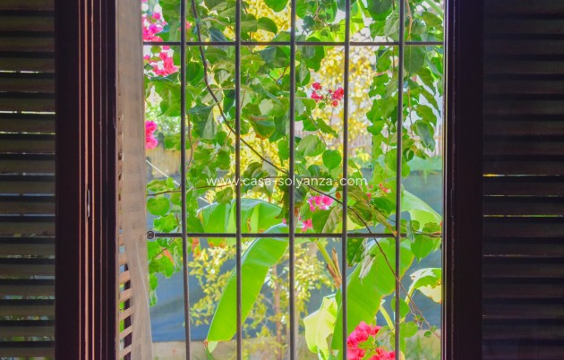 Herverkoop - Independent villa - Orihuela Costa - Punta Prima