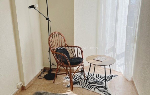 Wiederverkauf - Wohnung - Alicante