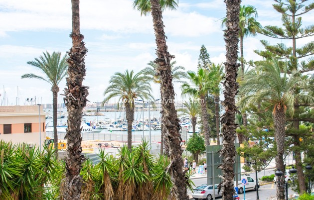 Wiederverkauf - Wohnung - Torrevieja - Torrevieja Centro