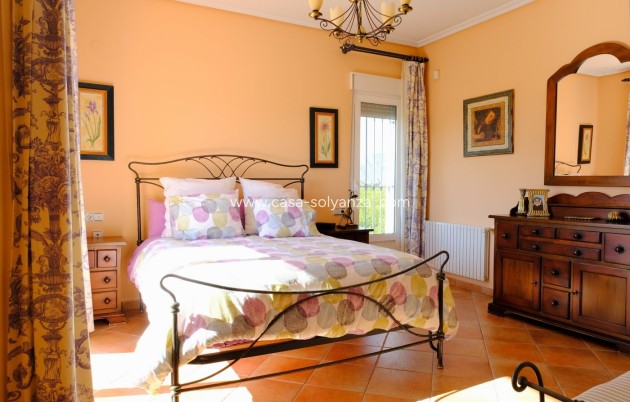 Wiederverkauf - Finca Country Property - Orihuela