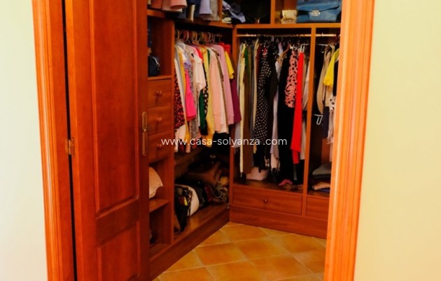 Wiederverkauf - Finca Country Property - Orihuela