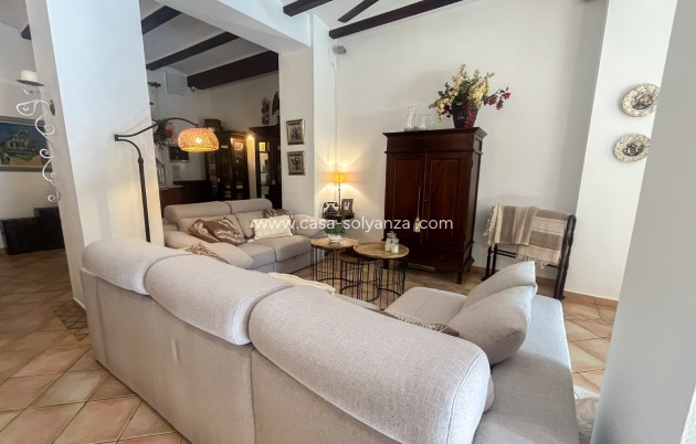 Resale - Villa / Semi detached - Jávea