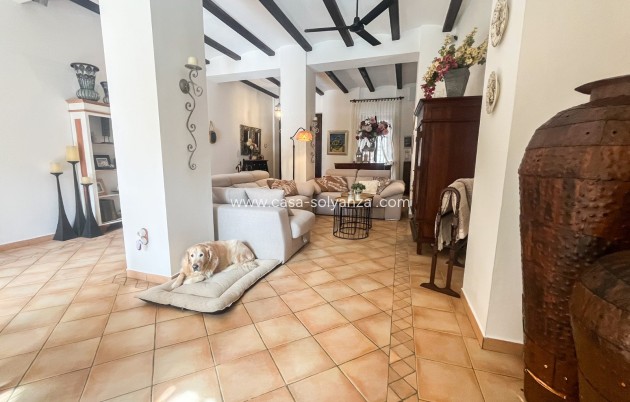 Resale - Villa / Semi detached - Jávea
