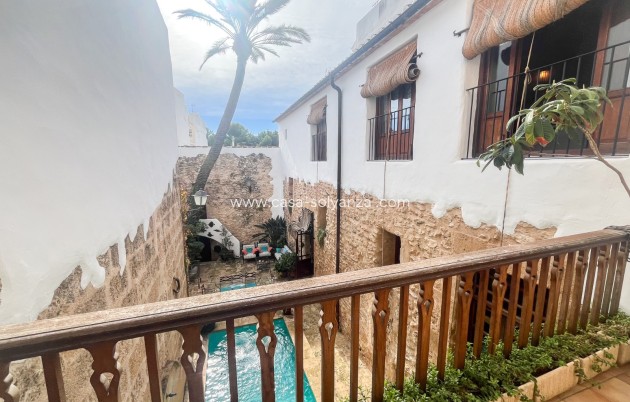 Resale - Villa / Semi detached - Jávea