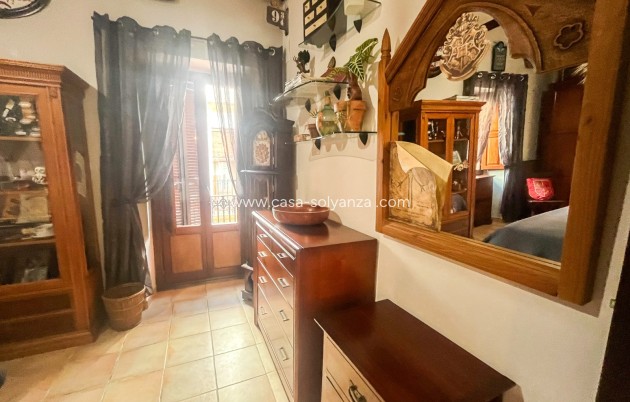 Resale - Villa / Semi detached - Jávea