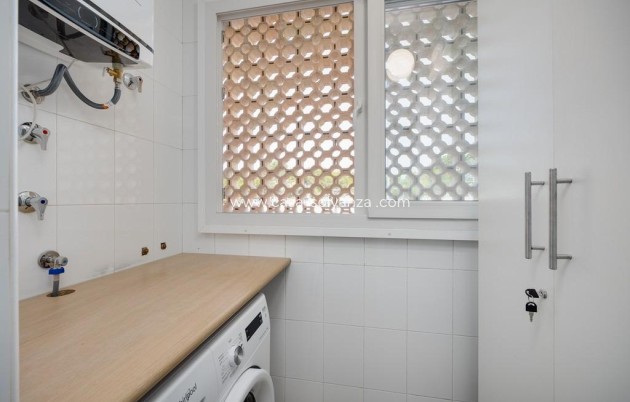 Resale - Apartment / flat - Orihuela Costa - Campoamor