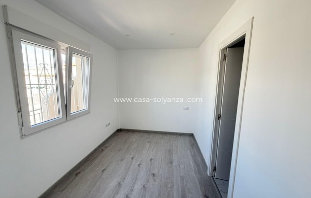 Resale - Villa - Torrevieja - Cabo cervera