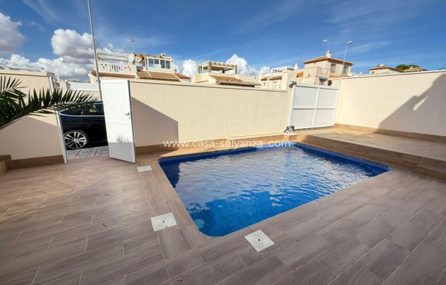 Resale - Villa - Torrevieja - Cabo cervera