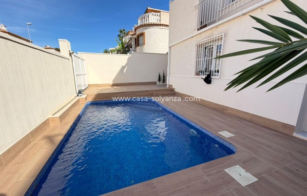 Resale - Villa - Torrevieja - Cabo cervera