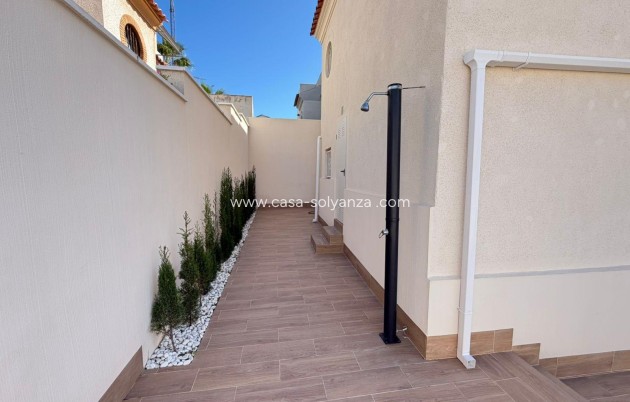 Resale - Villa - Torrevieja - Cabo cervera