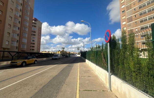 Resale - Apartment / flat - Orihuela Costa - Campoamor