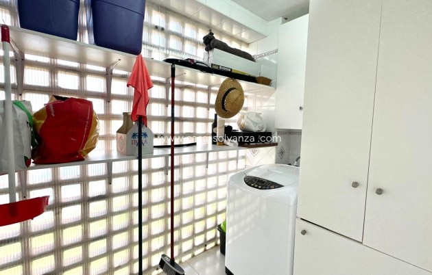 Resale - Apartment / flat - Orihuela Costa - Campoamor