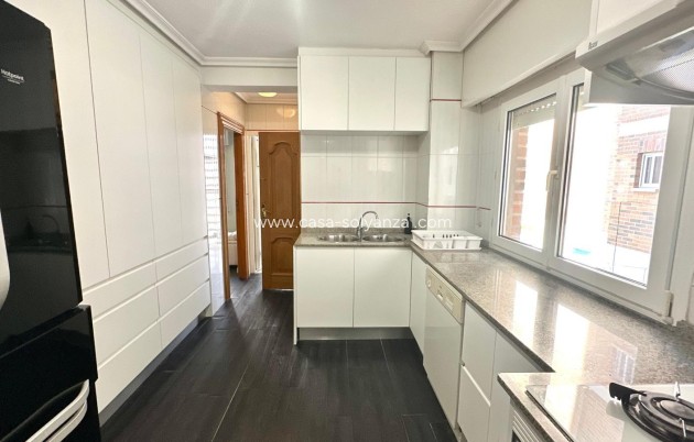 Resale - Apartment / flat - Orihuela Costa - Campoamor