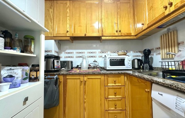 Reventa - Apartamento / piso - Torrevieja - Center