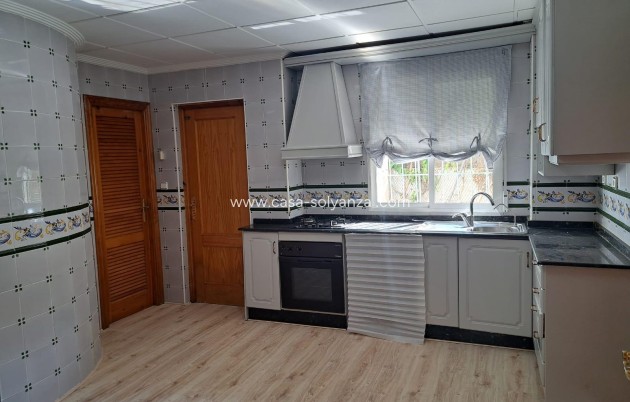 Wiederverkauf - Villa - Orihuela - Desamparados