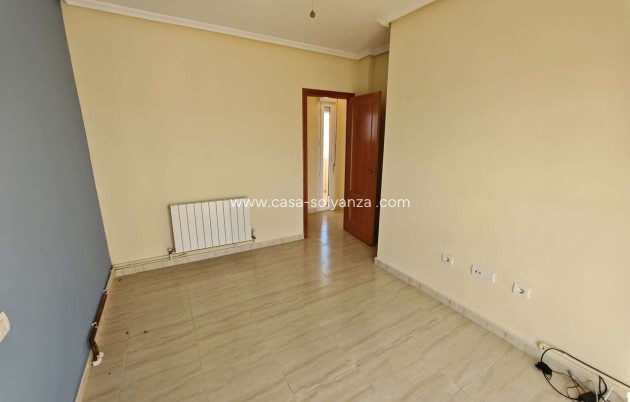 Revente - Villa - Pinoso