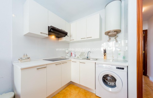 Resale - Apartment / flat - Torrevieja - Calas Blanca