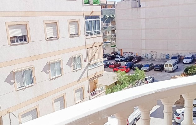 Wiederverkauf - Wohnung - Torrevieja - Playa de los Locos
