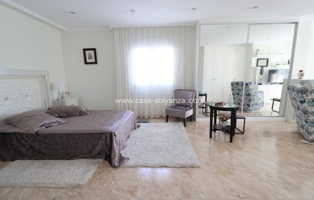 Revente - Villa - Torrevieja - Los Balcones