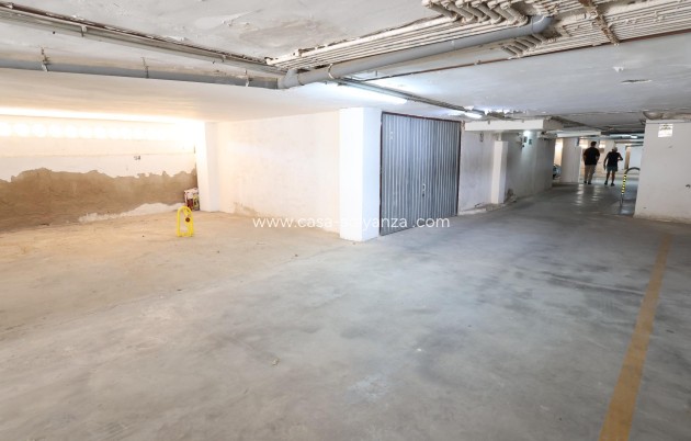 Resale - Apartment / flat - Torrevieja - Punta Prima