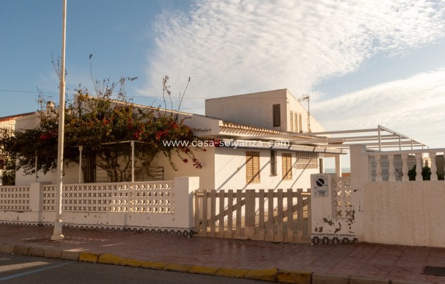 Wiederverkauf - Independent villa - Guardamar del Segura