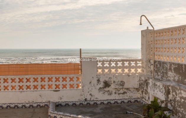 Wiederverkauf - Independent villa - Guardamar del Segura