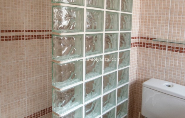 Wiederverkauf - Independent villa - Guardamar del Segura