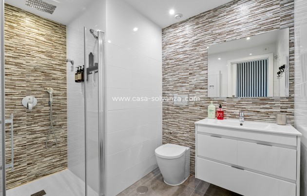 Resale - Terraced Bungalow - Torrevieja