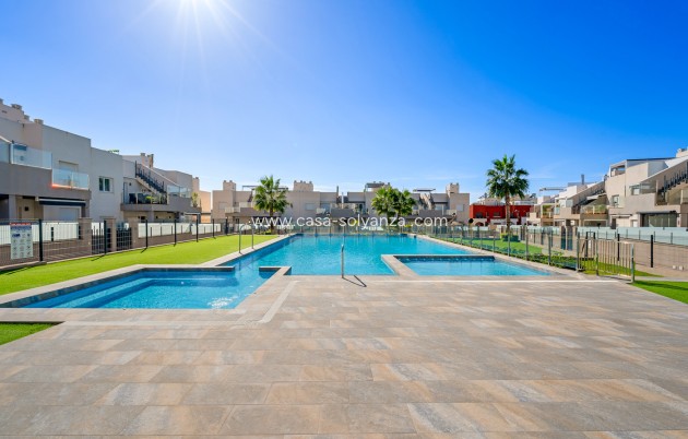 Resale - Terraced Bungalow - Torrevieja