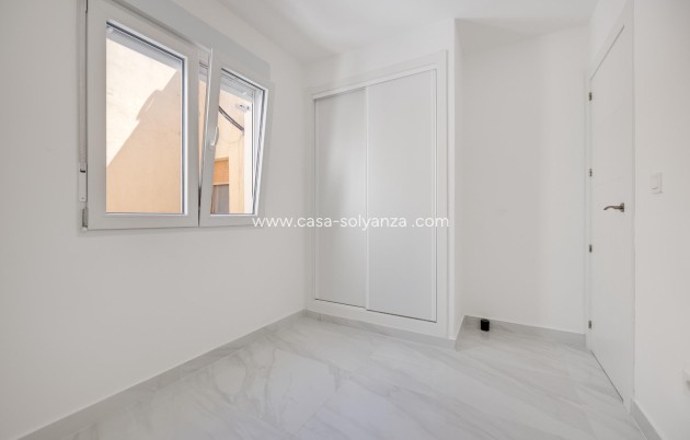 Herverkoop - Appartement / flat - Torrevieja - El Limonar