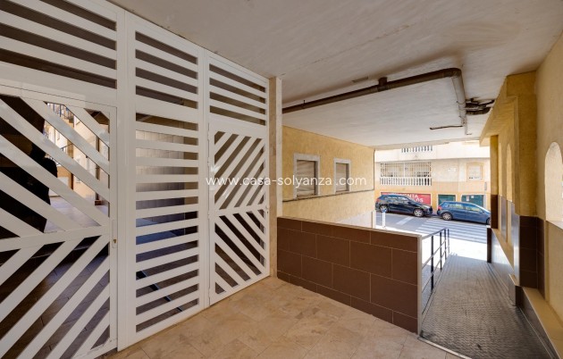 Resale - Apartment / flat - Torrevieja - Calas Blanca