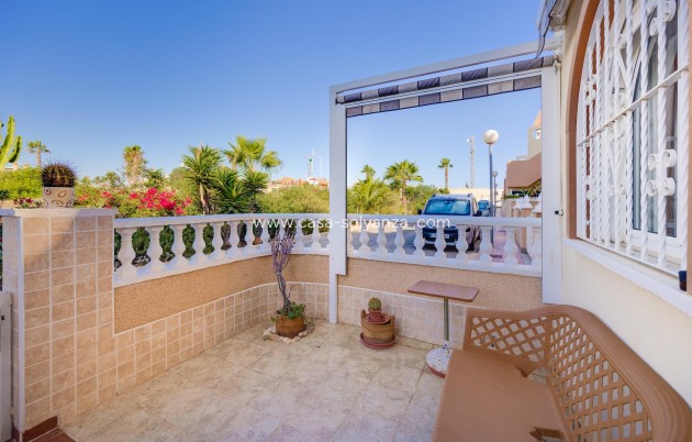 Resale - Apartment / flat - Orihuela Costa - La Florida