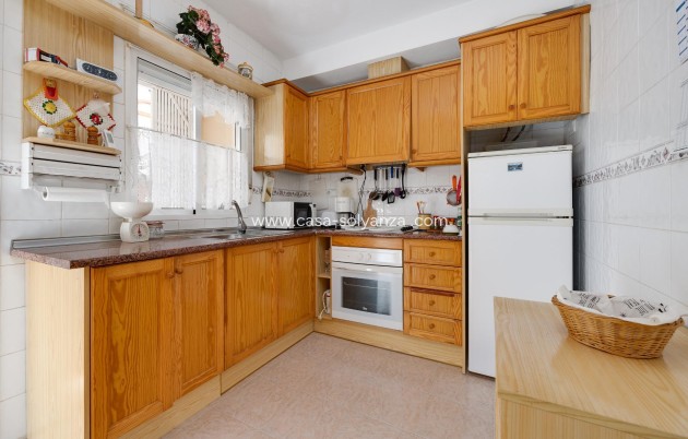 Resale - Apartment / flat - Orihuela Costa - La Florida