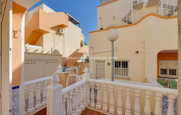 Resale - Apartment / flat - Orihuela Costa - La Florida
