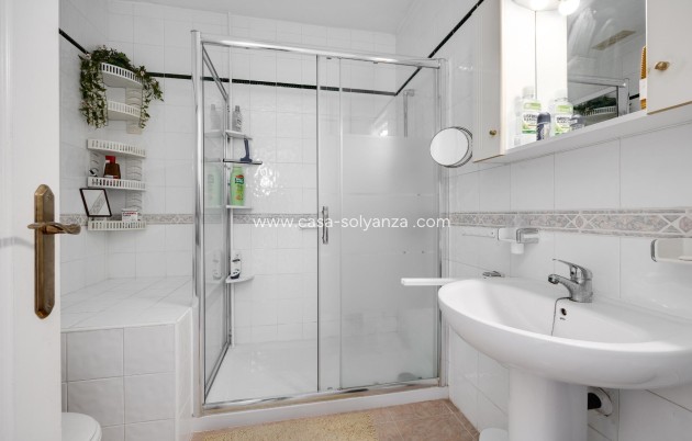 Resale - Apartment / flat - Orihuela Costa - La Florida