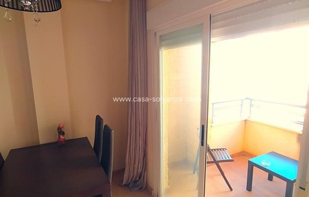 Resale - Apartment / flat - Torrevieja - CENTRO CASCO URBANO