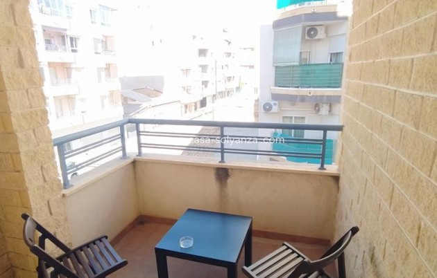 Resale - Apartment / flat - Torrevieja - CENTRO CASCO URBANO