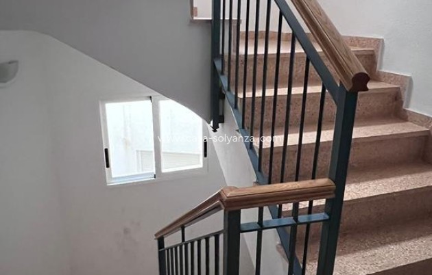 Resale - Apartment / flat - Torrevieja - CENTRO CASCO URBANO